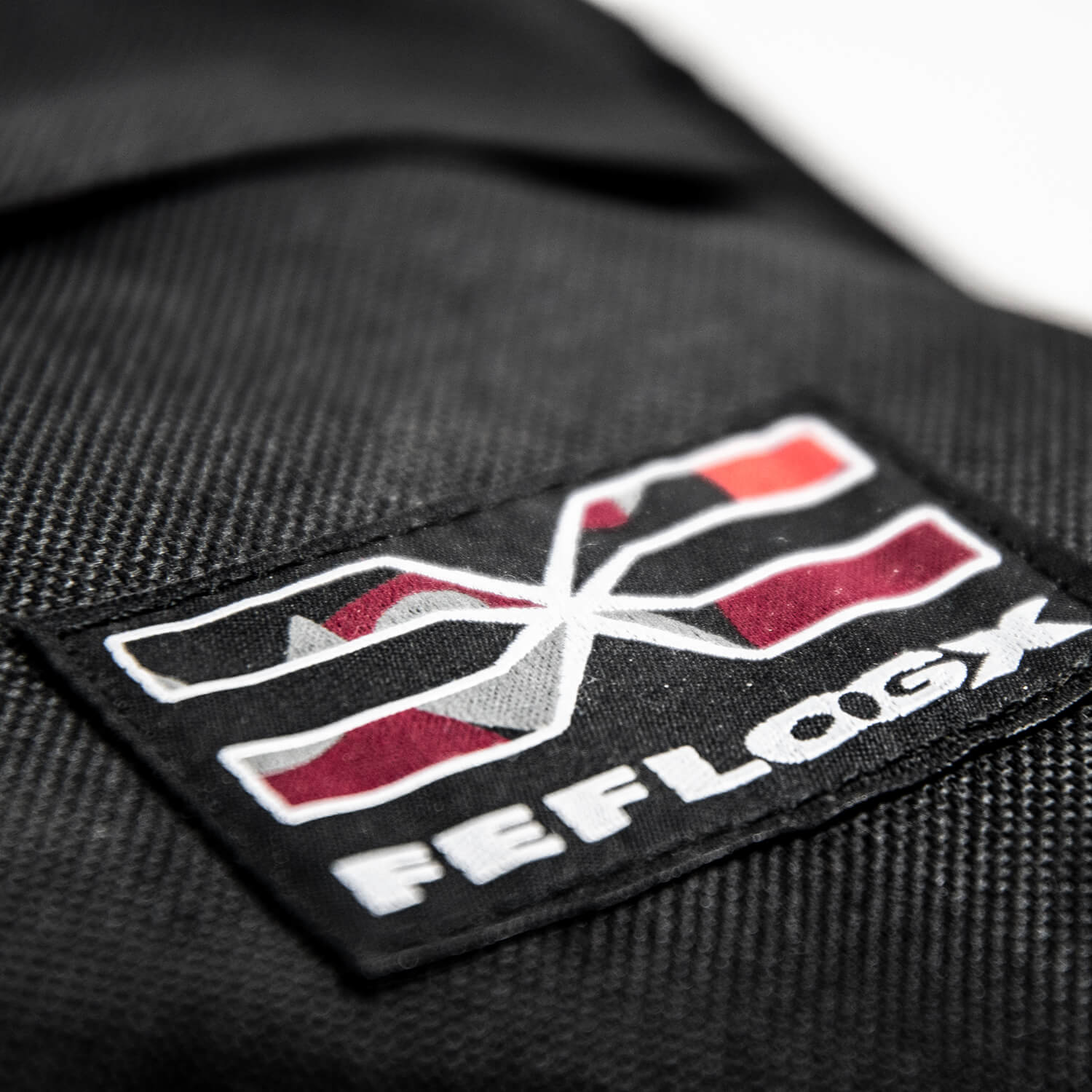 FEFLOGX Sportswear Umhängetasche Prime, aufgesticktes Logo. FFX Umhängetasche Prime