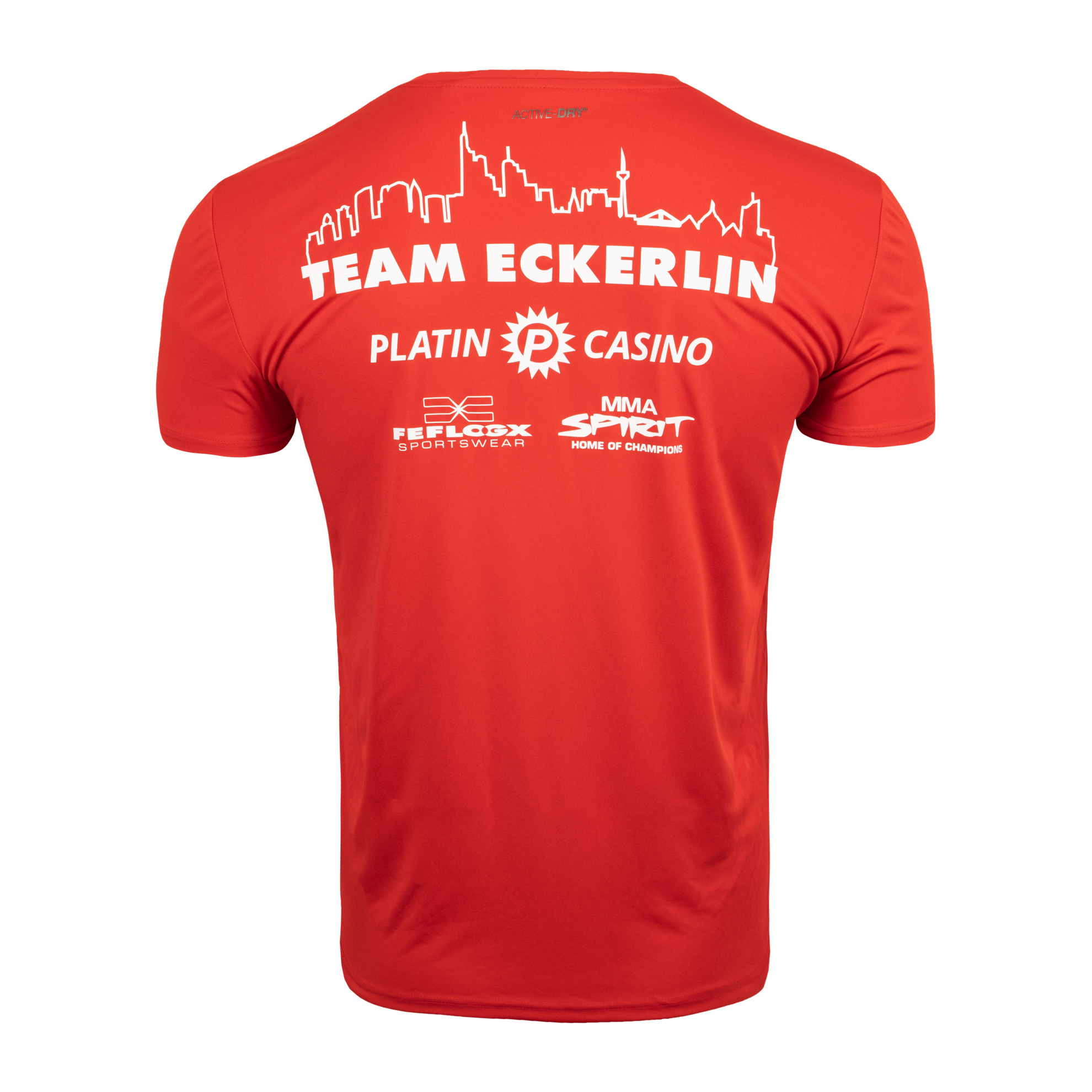 FEFLOGX Sportswear Support Shirt & Fanshirt mit MMA Fighter Christian Eckerlin aus dem MMA Spirit aus Frankfurt am Main, Oktagon MMA, Bellator MMA, KSW MMA, UFC, Team Eckerlin, Sportshirt, T-Shirt, MMA Shirt, Trainingsshirt, hintere Ansicht mit Frankfurter Stadtwappen Logo, Farbe Rot. FFX Support Fanshirt MMA Spirit Fighter Christian Eckerlin X FEFLOGX