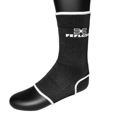 FFX Kampfsport Knöchelschützer Solid Control by FEFLOGX Sportswear, erstklassiger Knöchelschutz, Knöchelbandagen, Fußgelenkbandagen, Kickbox Fußbandagen Kickboxen, Muay Thai, MMA, Boxen, Thaiboxen, Ringen etc. äußere Seitenansicht einer Fußbandage.