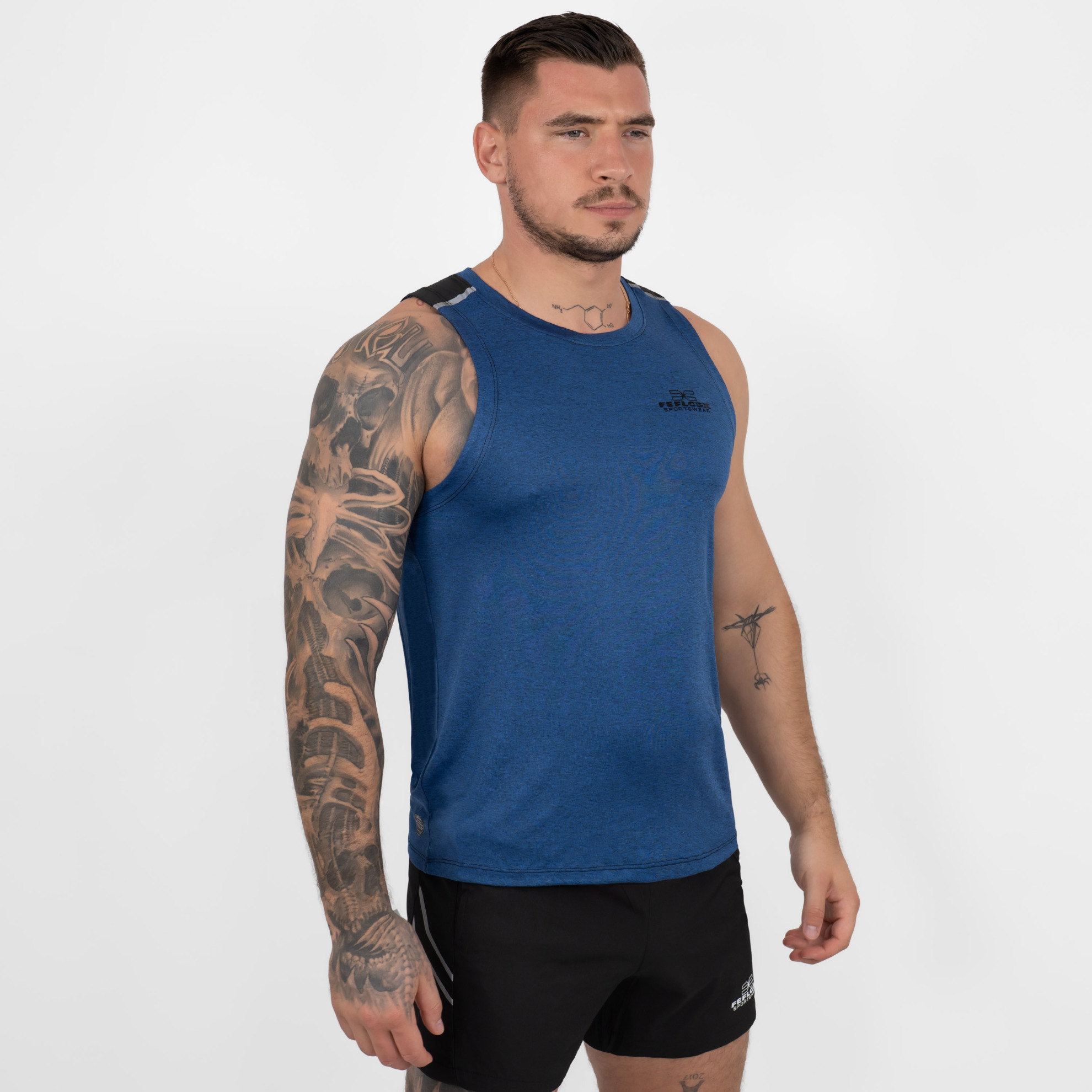FFX Sport Tank Top Full Body Force by FEFLOGX Sportswear, super komfortabel & mega Top stylisches Design, Tank Top Herren, Herren Tanktop, Tanktop, ärmelloses Shirt, Tank Top Herren Sport, Gym Tank Top, Farben: schwarz, blau, seitlich vordere Ansicht des blauen ärmellosen Sportshirts. FFX Sport Tank Top Full Body Force