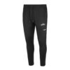 FFX Power Trainingshose Fast Strike von FEFLOGX Sportswear, mit Reißverschlusstaschen, Jogginghose in schwarz & grau, Trainingshose mit super gemütlichem & elastischem Stoff, Herren Trainingshose Damen, Jogginghose Männer, Herren Jogginghose, Jogger, Sporthose, Jogging Hose, Gym Hose, schräge vordere Ansicht der schwarzen langen Trainingshose. FFX High Performance Sporthose Pure Strength
