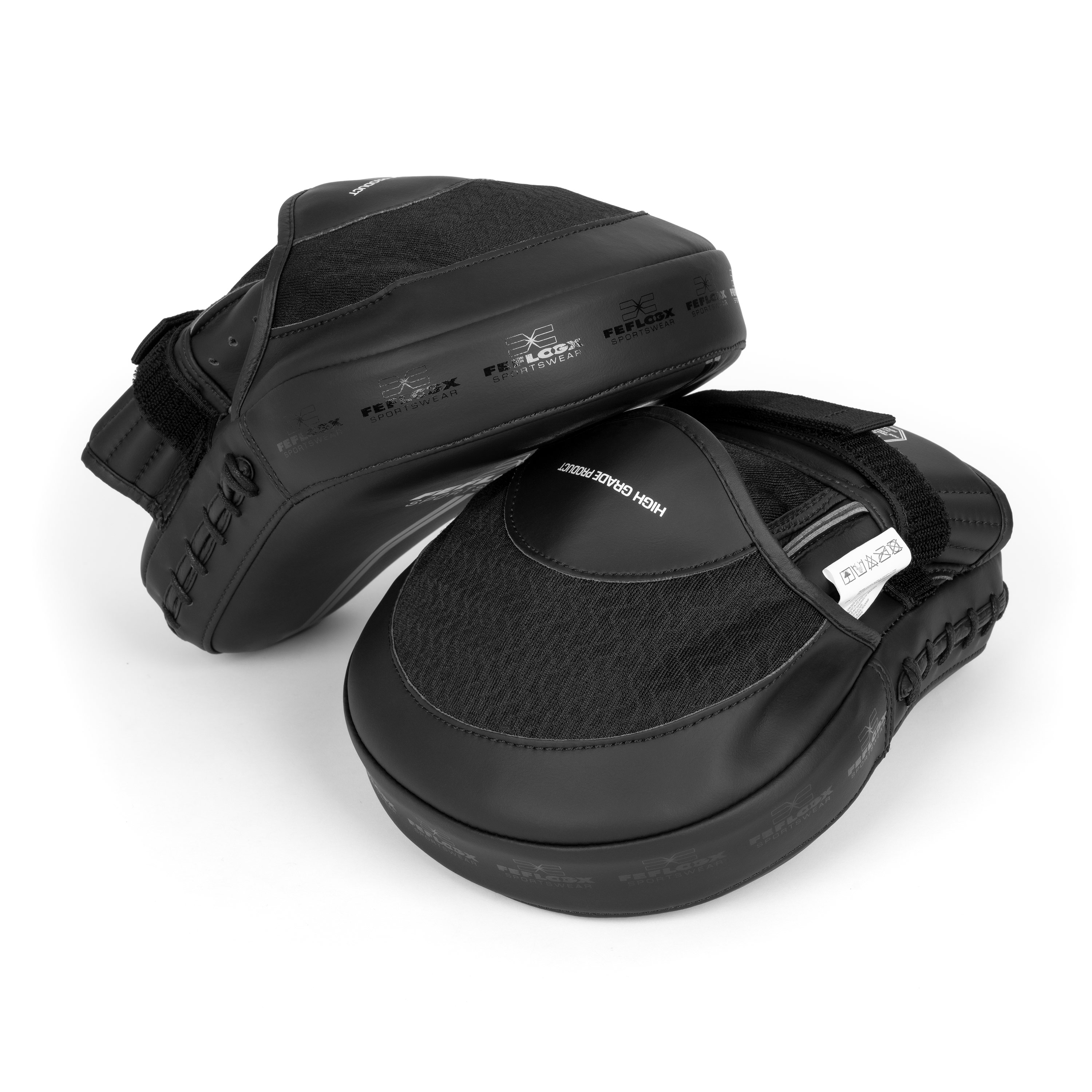 FFX Profi Focus Boxpratzen High Performance Striker by FEFLOGX, Pratzen für Boxen mit Superior Profi-Qualität, Pratzen Boxen, Handpratzen, Boxing Pads für High Performance, Focus Mitts, schräge Ansichten von vorne & hinten der Elite Boxpratzen in schwarz (1). FFX Profi Focus Boxpratzen Superior Performance